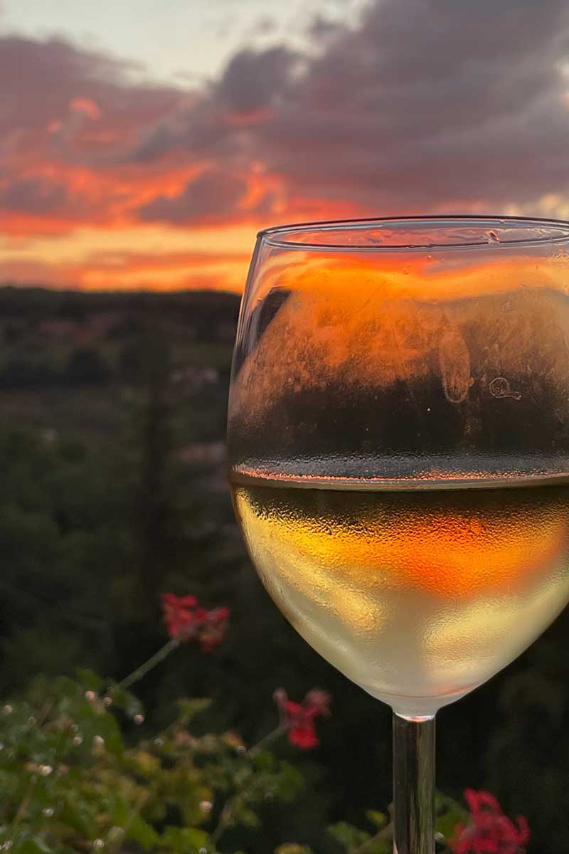 homepage-2 wine glass and sunset